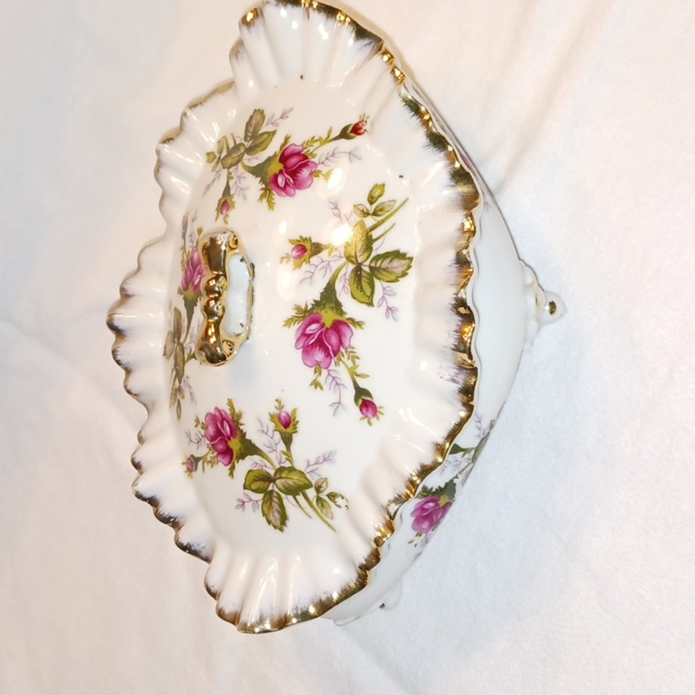 Moss Rose Ruffled Trinket Box